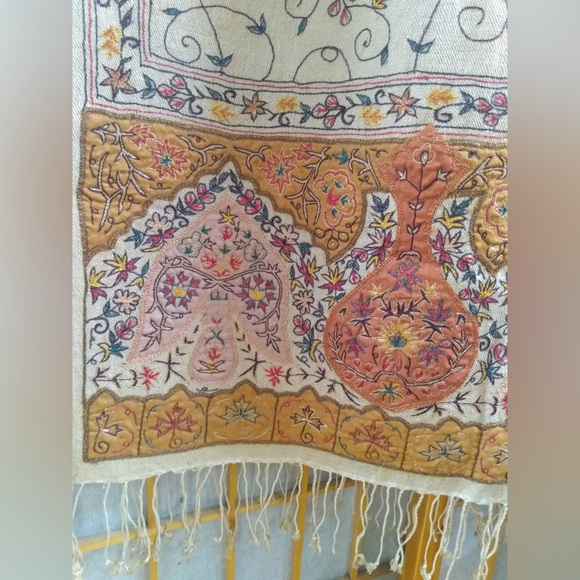 Large Embroidered Wool Fringe Rectangular Scarf Shawl - Picture 3 of 7